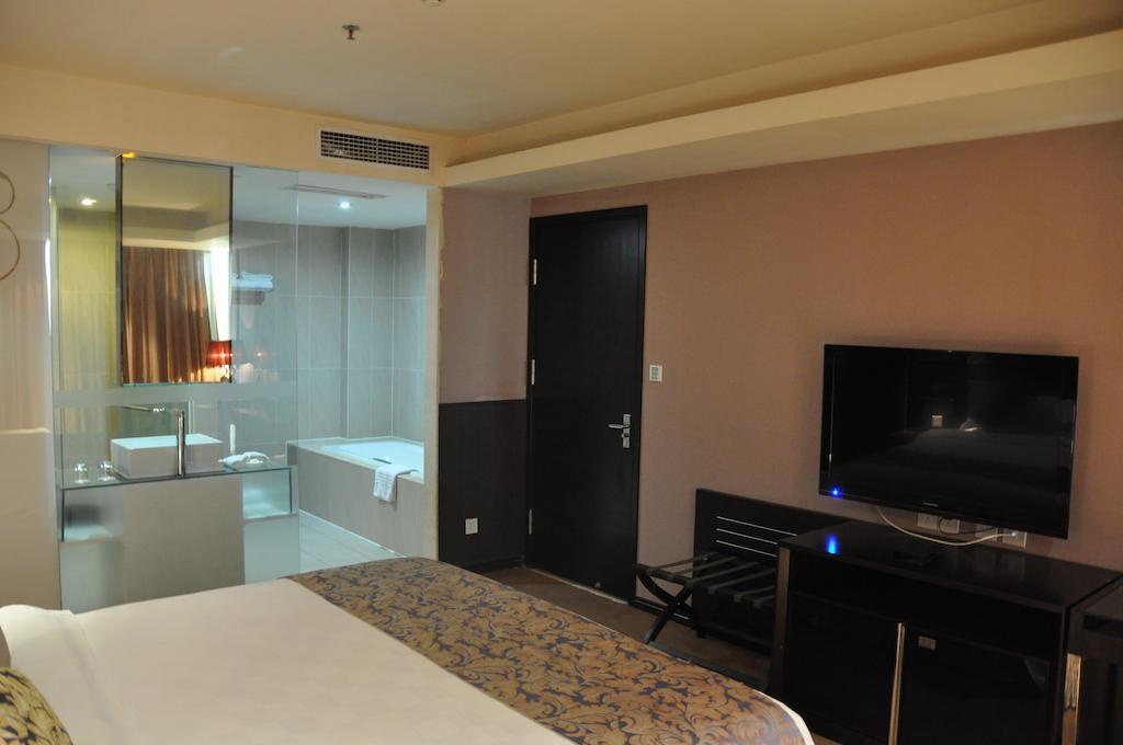 Chengdu Essen International Hotel Exterior photo